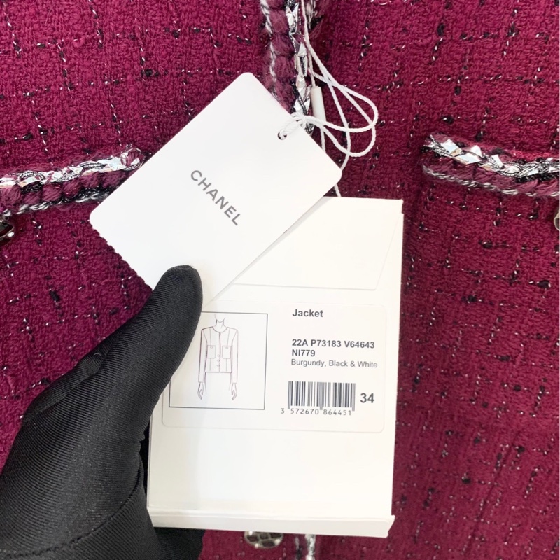 CHANEL/香奈兒 22A 早秋手工坊限定酒紅粗花呢銀色滾邊 琉璃扣 外套 成色：99新 尺寸：34-6