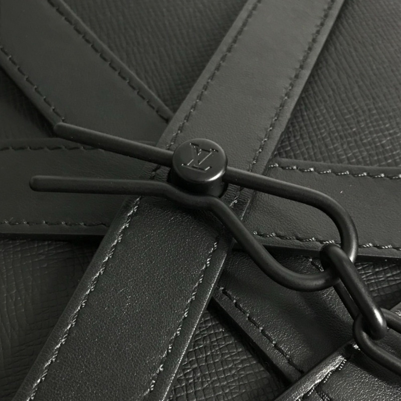 路易威登 M30335 Taiga Rainbow Soft Hat Trunk Bag 斜背包/肩背包，皮革材質，男女款，石楠黃/黑色-8