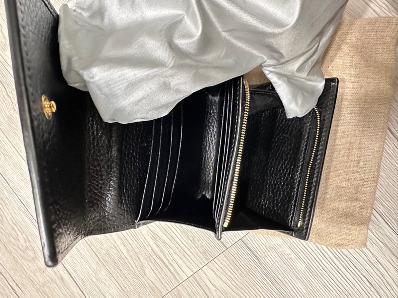 GUCCI GG 皮革帆布雙色壓釦短夾-12