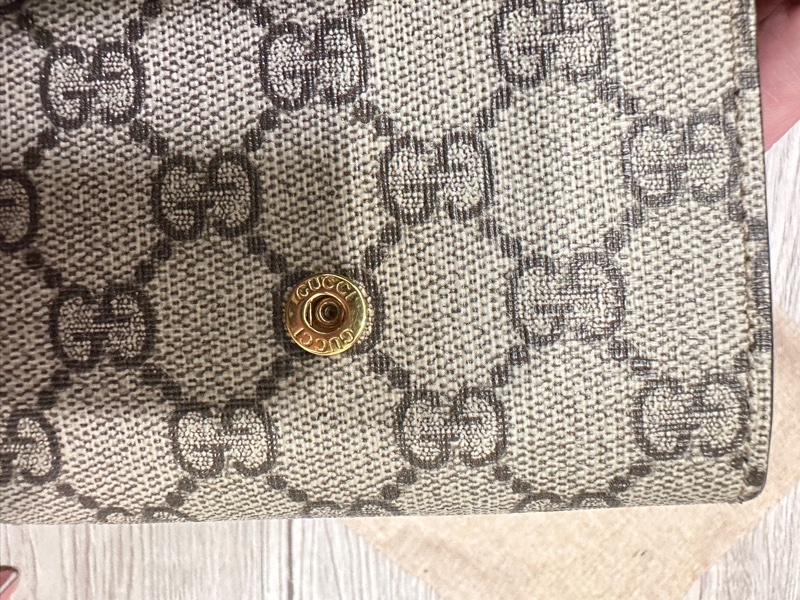 GUCCI GG 皮革帆布雙色壓釦短夾-19