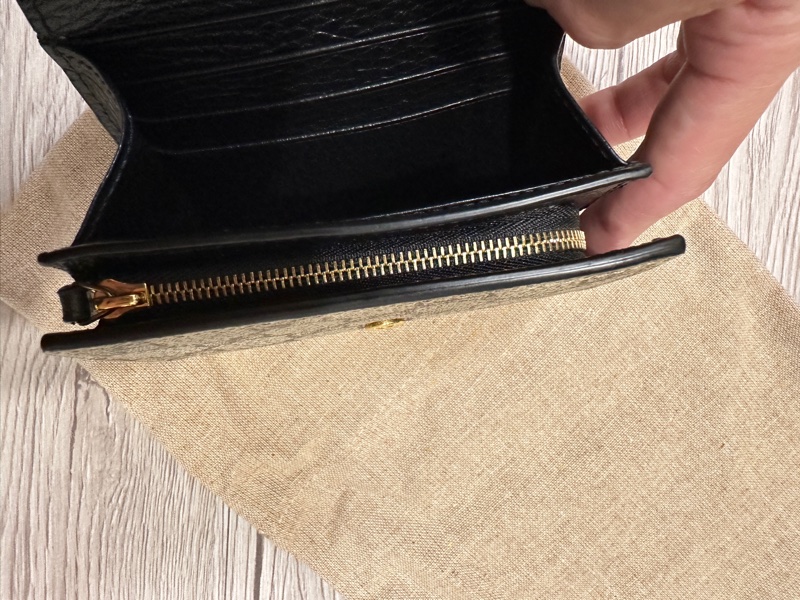 GUCCI GG 皮革帆布雙色壓釦短夾-22