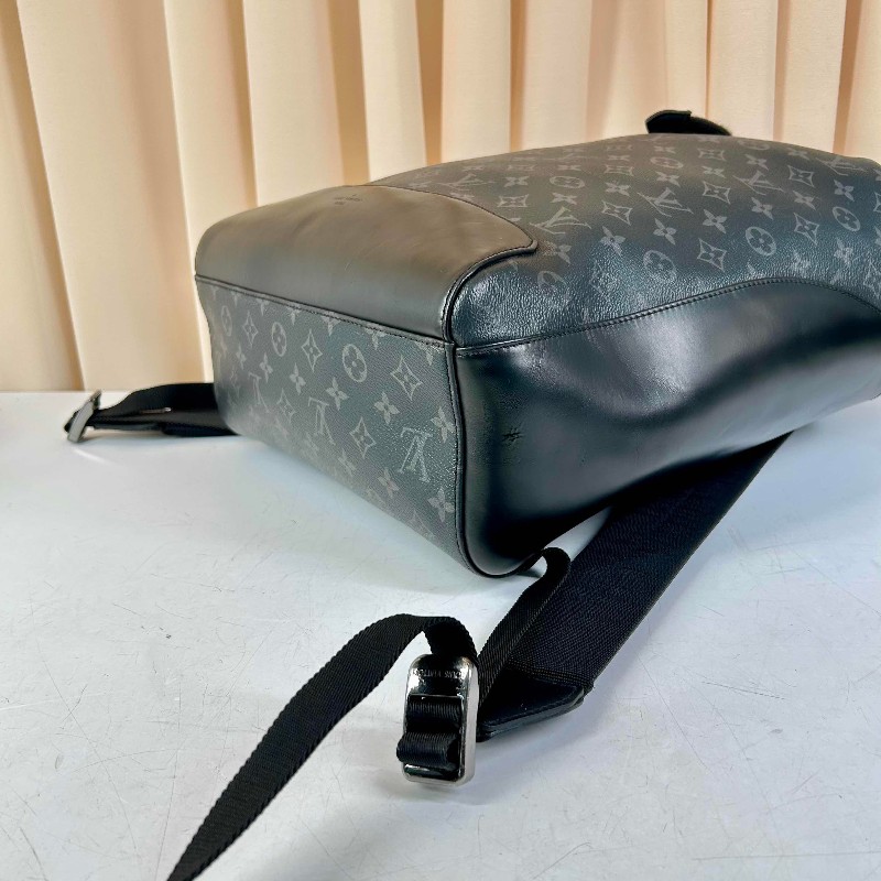 LV路易威登 黑色老花explorer 系列抽繩 後背包-7