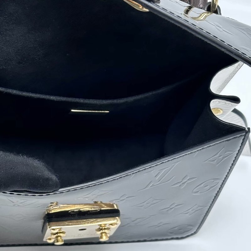 LV SpringStreet黑色漆皮手提肩背斜背盒子包芯片款19*16*9 98新配件塵袋-3