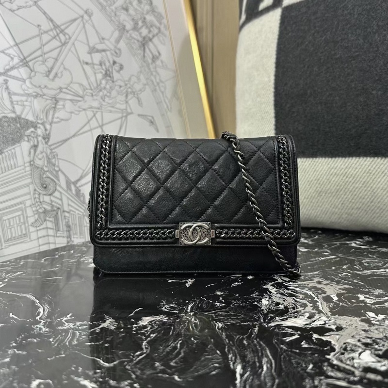Chanel • Le Boy 滾邊鏈條做舊黑銀牛皮Woc 鏈條包-0