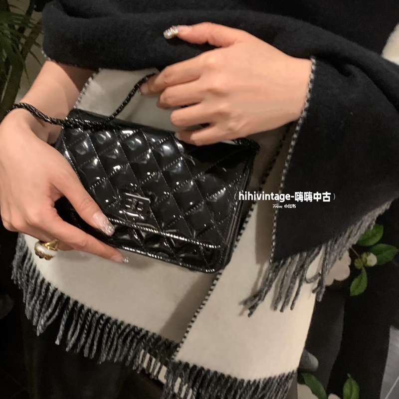 Chanel • 22a 2.55 So Black 漆皮Woc 鏈條包-3