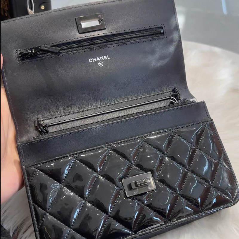 Chanel • 22a 2.55 So Black 漆皮Woc 鏈條包-8