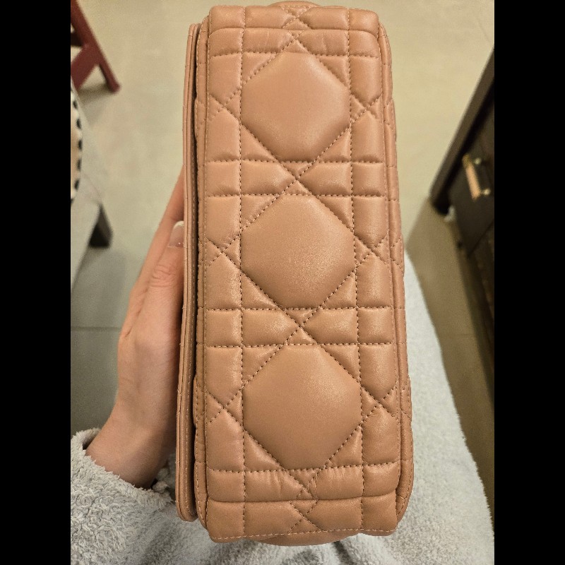 Dior Caro乾燥玫瑰粉光面小牛皮肩背包中號 台灣專櫃購證-7