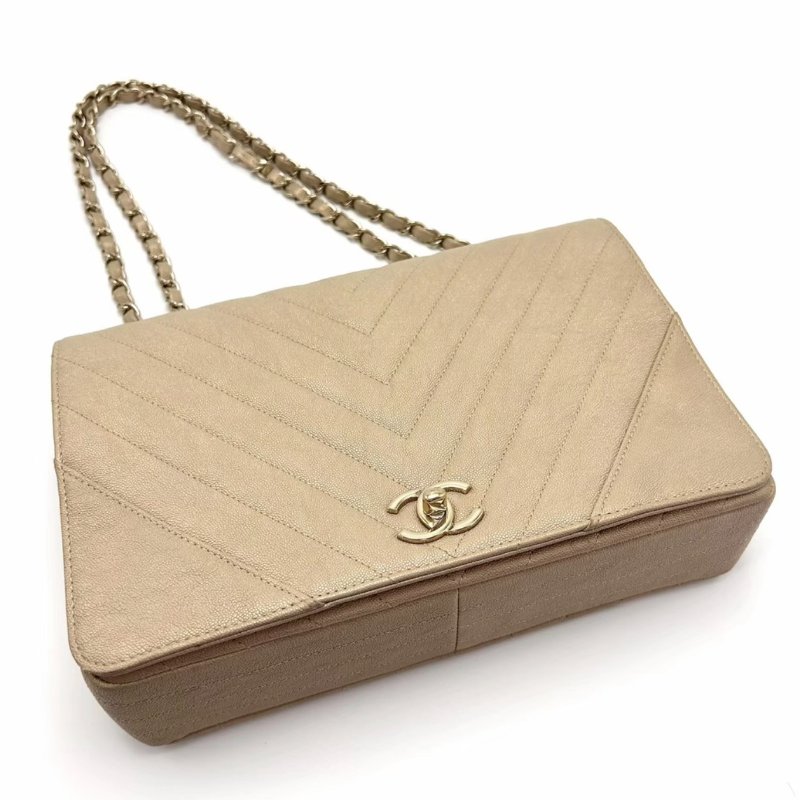 Chanel奶茶珠光V紋金扣肩背斜背包 28*18*6 98新配件保卡塵袋-1