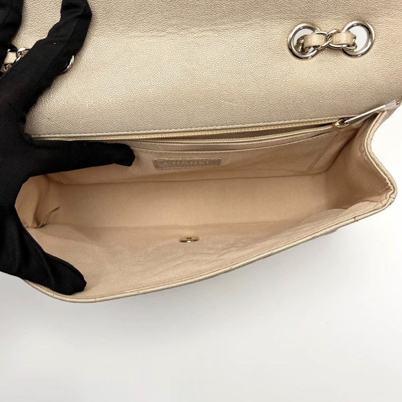 Chanel奶茶珠光V紋金扣肩背斜背包 28*18*6 98新配件保卡塵袋-4