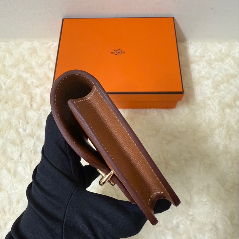 Hermès 愛馬仕 駝色配金釦 豬鼻錢包Slim Wallet 加個神器立馬變腰包/小側背-5