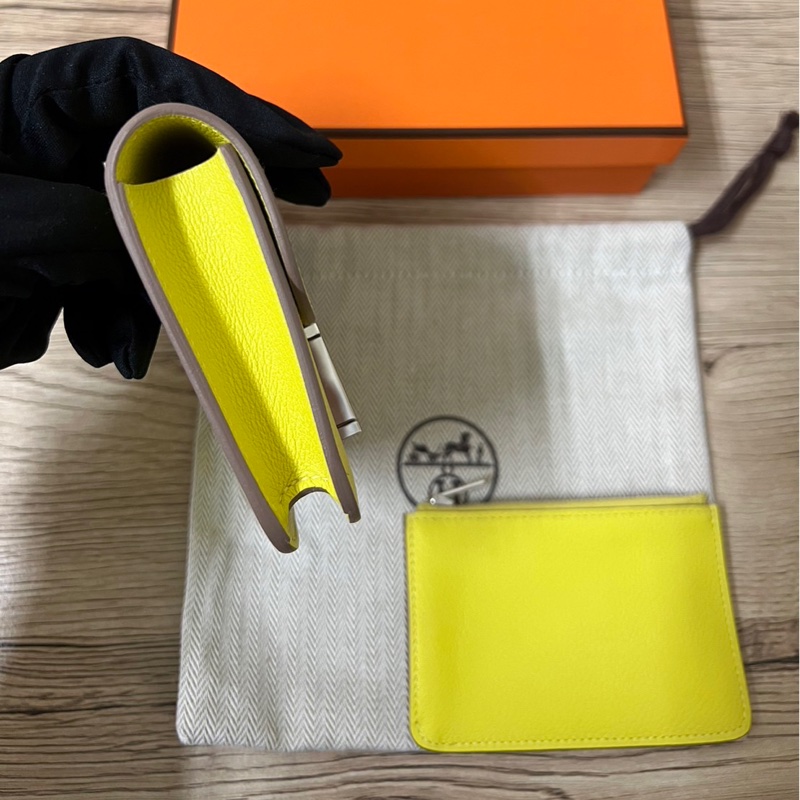 全新 Hermès 愛馬仕 Constance Slim Wallet 康康短夾 顏色:9R Lime檸檬黃-4