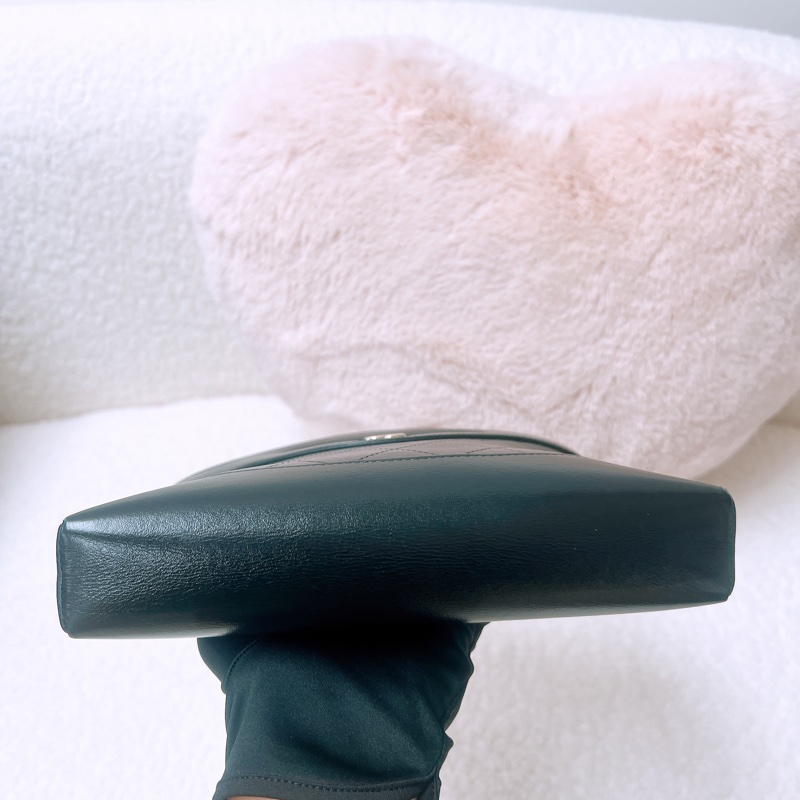 Chanel 31 nano 黑金手柄斜挎包-2