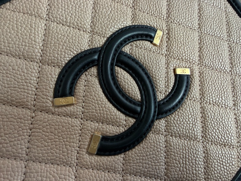 極新CHANEL奶茶色Vanity Case cc logo Filigree化妝箱24cm手提肩背包A93343-4