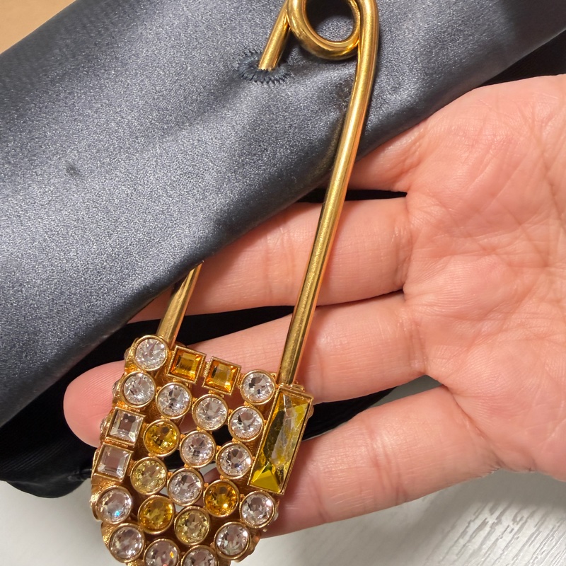 Burberry The Pin 絲質緞面 灰藍色手拿包-9