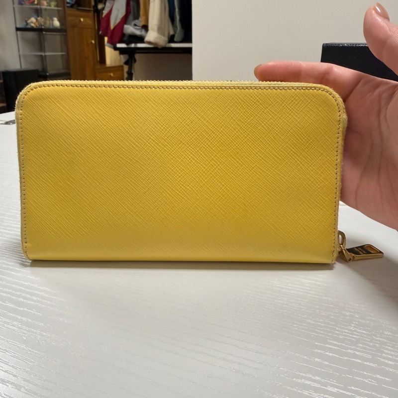 PRADA 普拉達 小雞黃 漆皮長夾-7