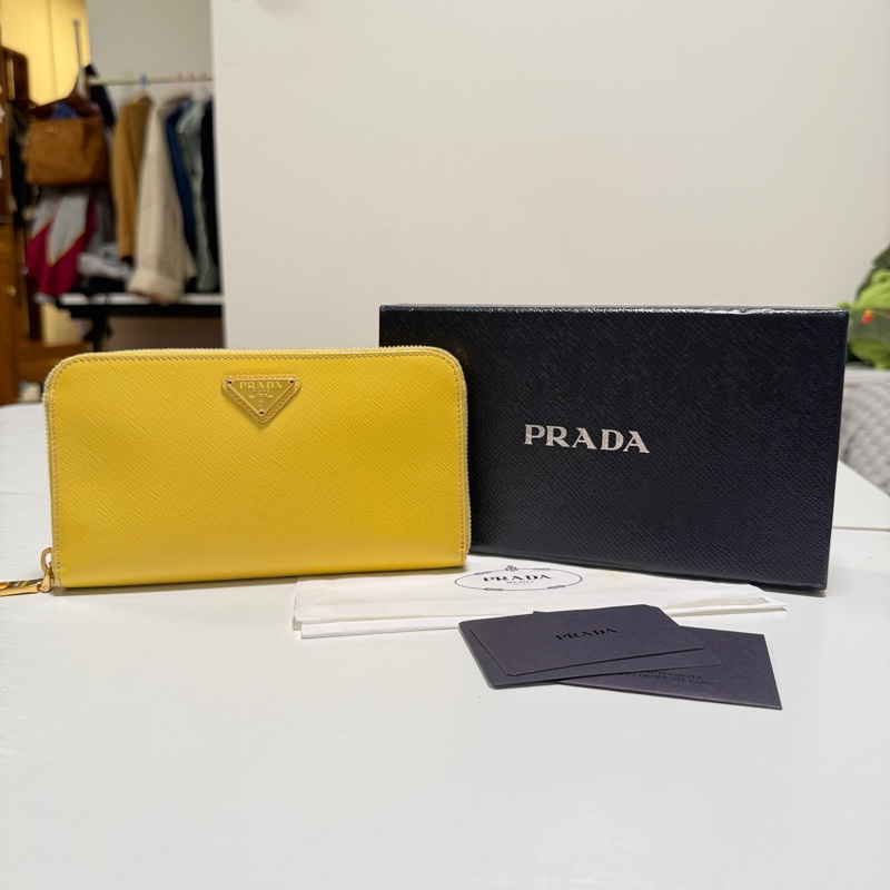 PRADA 普拉達 小雞黃 漆皮長夾-15