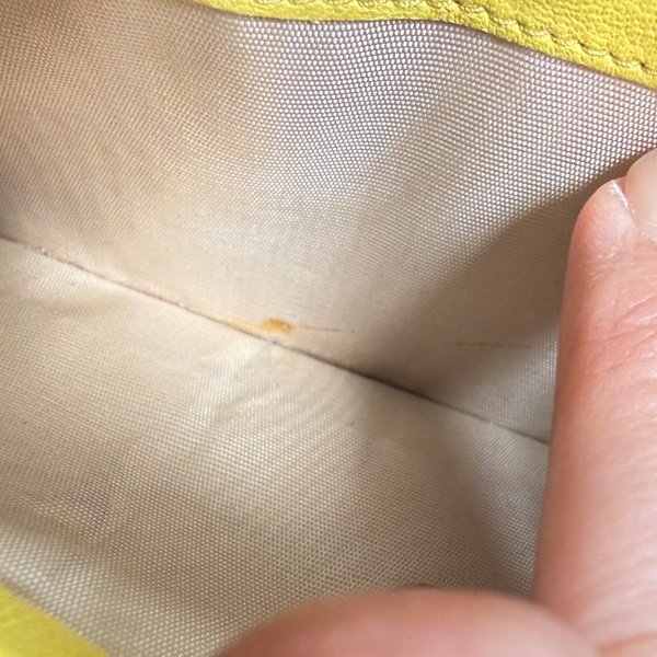 PRADA 普拉達 小雞黃 漆皮長夾-21