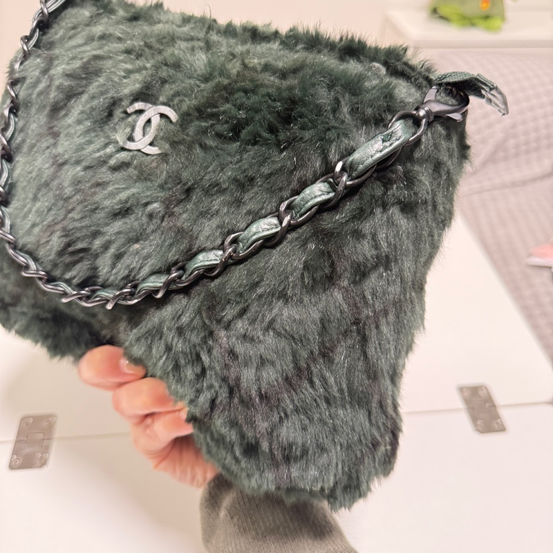 （日本中古）Chanel香奈兒 墨綠色毛毛 手提包-2