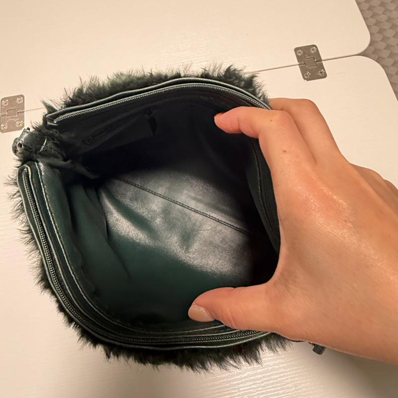 （日本中古）Chanel香奈兒 墨綠色毛毛 手提包-13