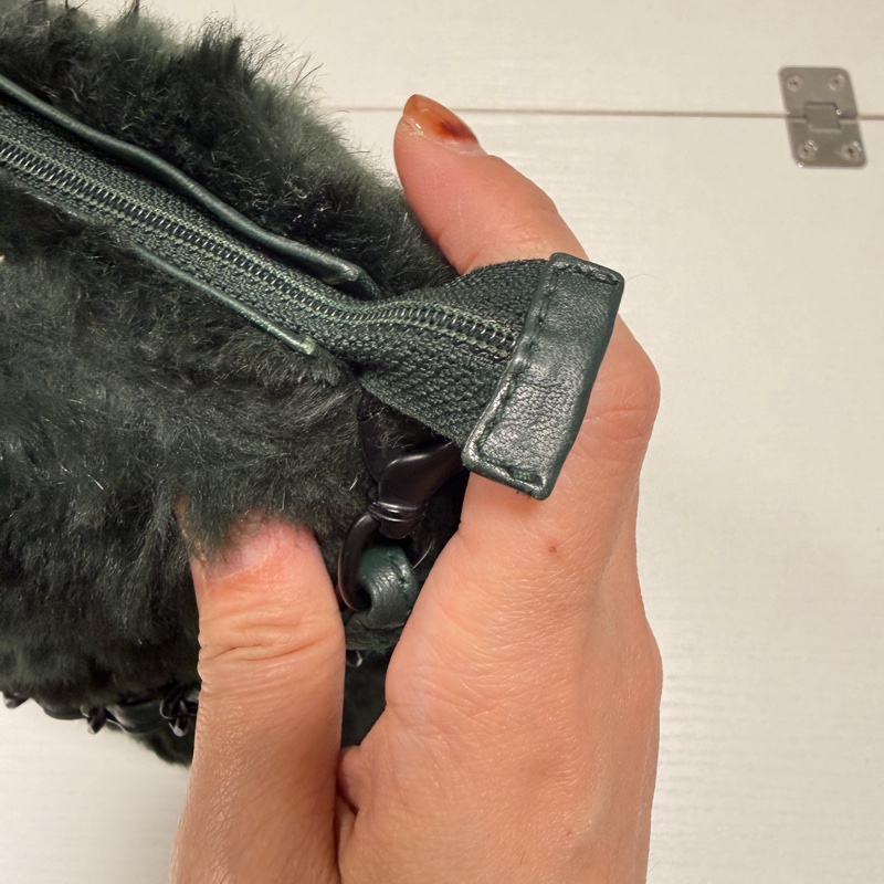 （日本中古）Chanel香奈兒 墨綠色毛毛 手提包-15