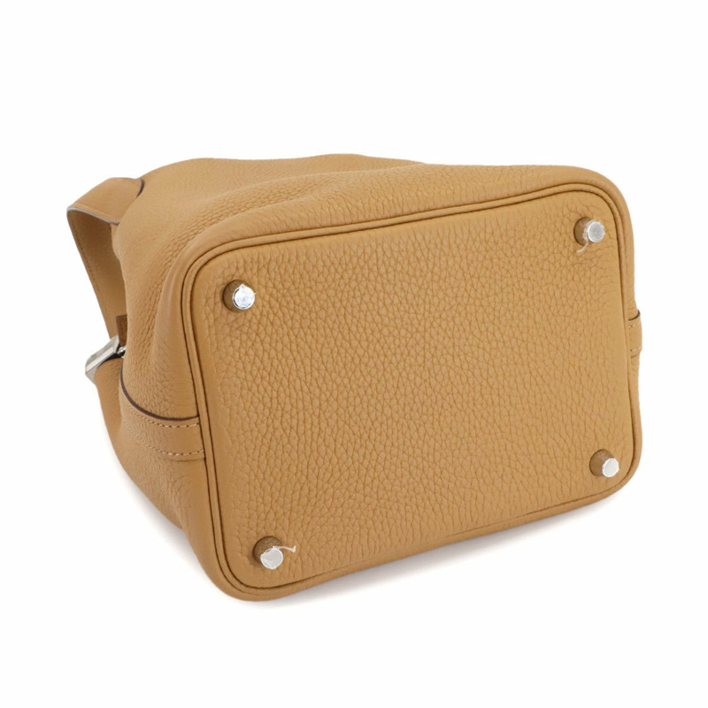 愛馬仕 Hermès Picotin Lock PM 手提包，採用 Taurillon Clemence 皮革，並飾有餅乾色 Z 字印記和銀色五金配件。-4