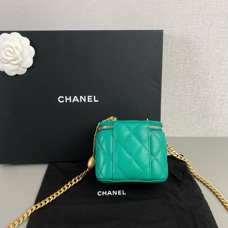 ✨Chanel 23P小牛皮愛心球 小盒子包 晶片款99新💚-6