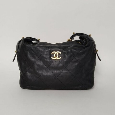 CHANEL 22S粗鏈條Hobo嬉皮包中號黑色牛皮晶片開金扣肩背包