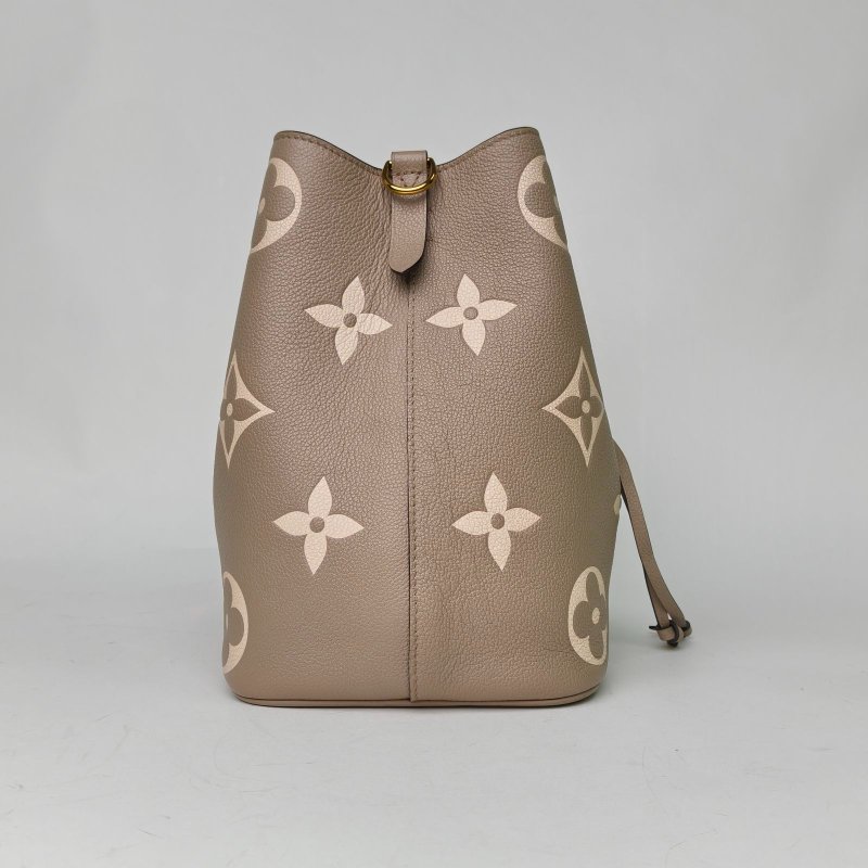 LOUIS VUITTON NÉONOÉ水桶包中號26灰色牛皮金扣晶片老花壓紋肩背包-3