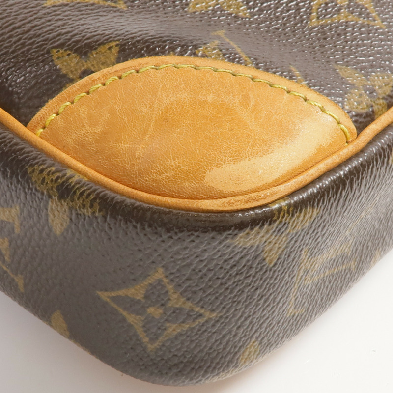 LOUIS VUITTON Monogram Danube金扣肩背袋-11