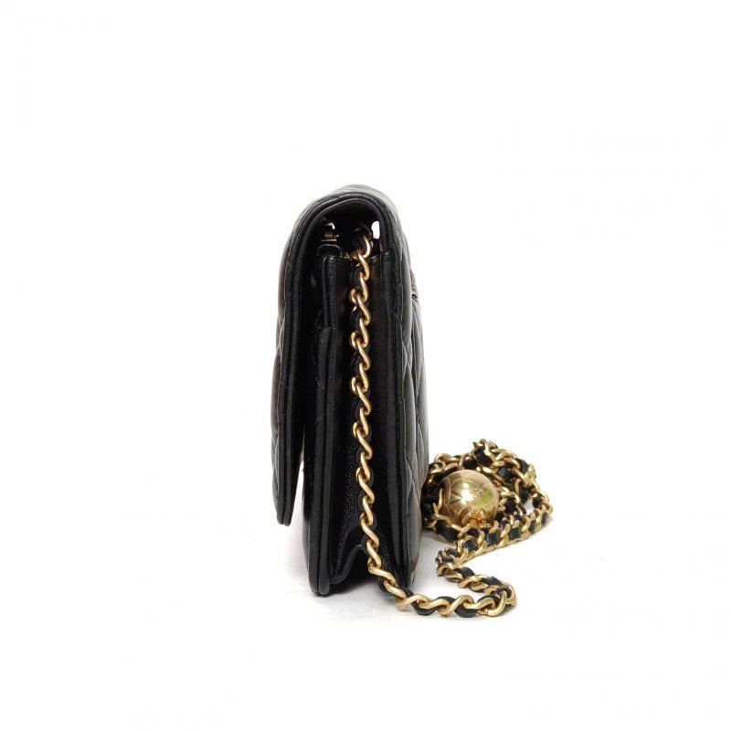 CHANEL CFWOC19黑色羊皮29開金扣金球調節扣肩帶肩背包-3