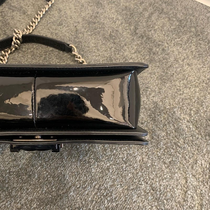 Chanel  黑銀 leboy 中號 黑色漆皮菱格紋銀扣鏈條包-9