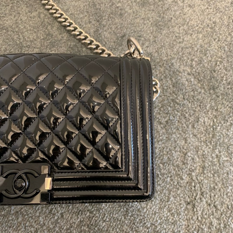 Chanel  黑銀 leboy 中號 黑色漆皮菱格紋銀扣鏈條包-13