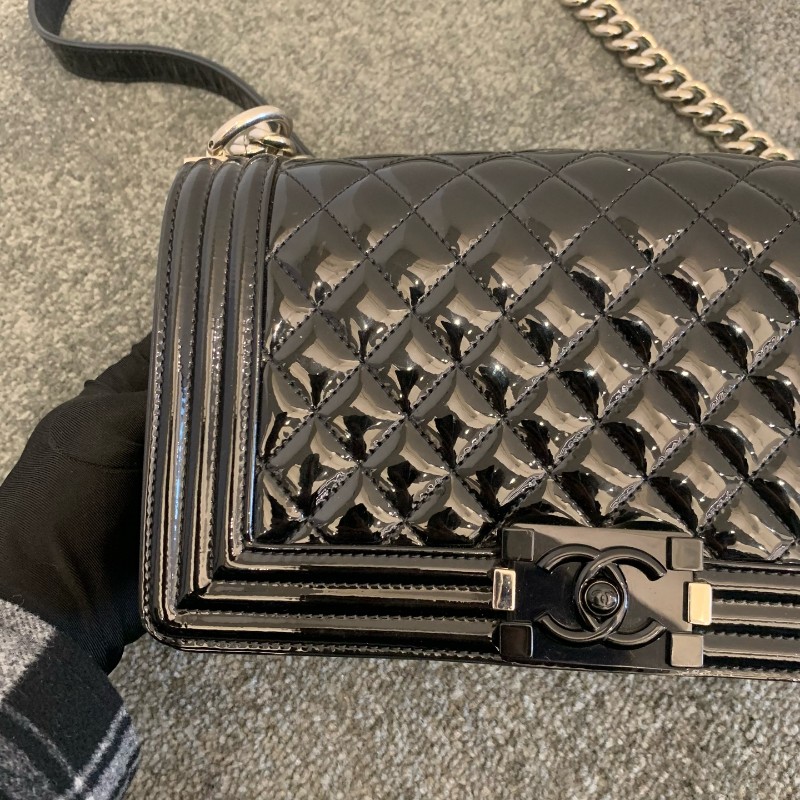Chanel  黑銀 leboy 中號 黑色漆皮菱格紋銀扣鏈條包-14
