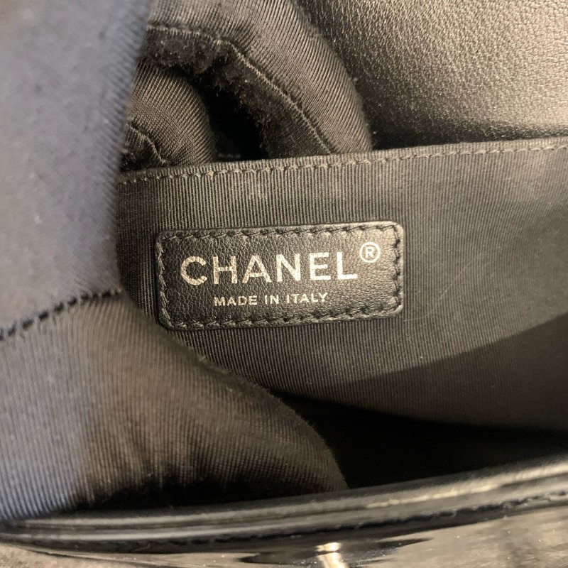 Chanel  黑銀 leboy 中號 黑色漆皮菱格紋銀扣鏈條包-24