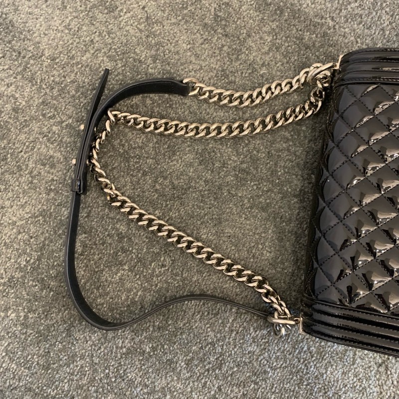 Chanel  黑銀 leboy 中號 黑色漆皮菱格紋銀扣鏈條包-26