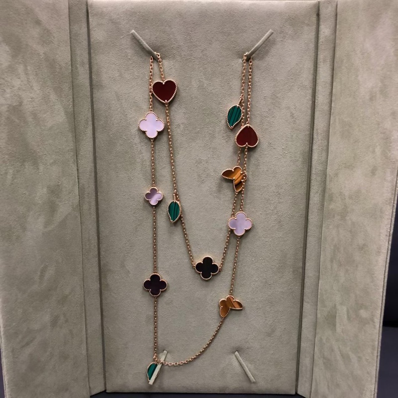 VCA梵克雅寶Lucky Alhambra 長項鍊黃金 12花毛衣鏈,18k黃金 十二花花 小眾不撞款 俏皮活潑的款式 結合紅玉髓 虎眼石 白貝母 灰貝母 孔雀石,2019年購入-4