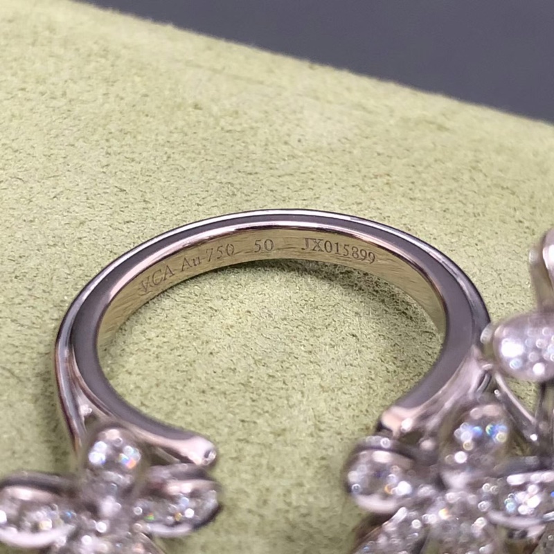 Vca梵克雅寶socrate 白金滿鑽花朵指間戒50號 2024購入-6