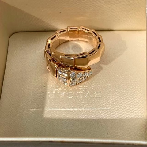 Bvlgari 寶格麗SERPENTI VIPER靈蛇系列18K玫瑰金鑽石s碼，新款刻印，2024購入