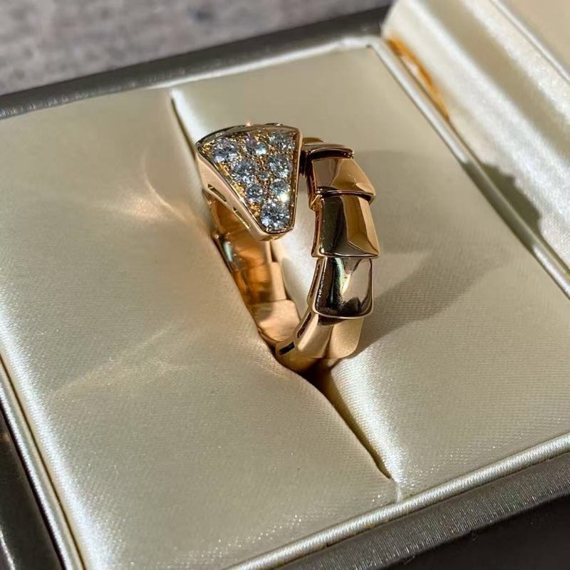 Bvlgari 寶格麗SERPENTI VIPER靈蛇系列18K玫瑰金鑽石s碼，新款刻印，2024購入-3