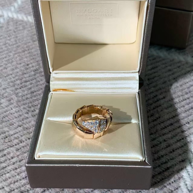 Bvlgari 寶格麗SERPENTI VIPER靈蛇系列18K玫瑰金鑽石s碼，新款刻印，2024購入-4