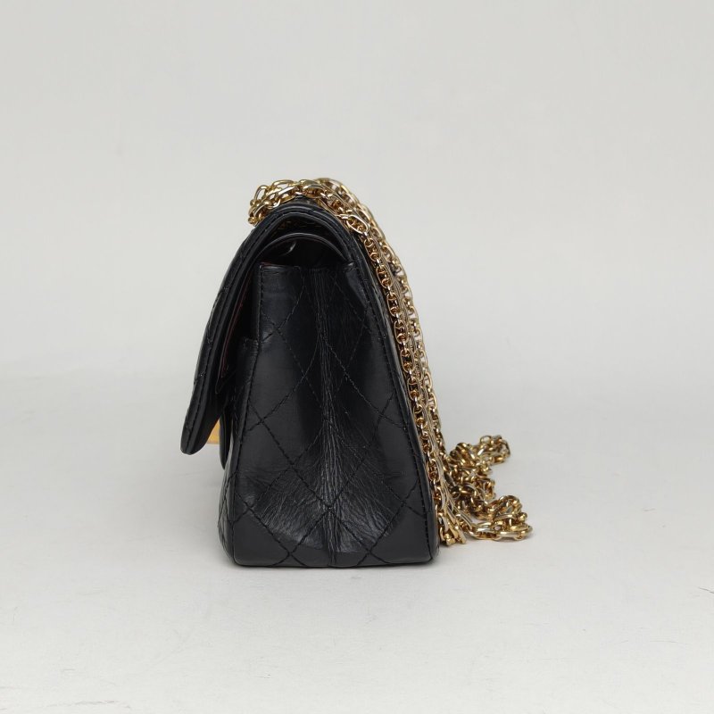CHANEL 2.55口蓋包小號24黑色牛皮16開金扣肩背包-1