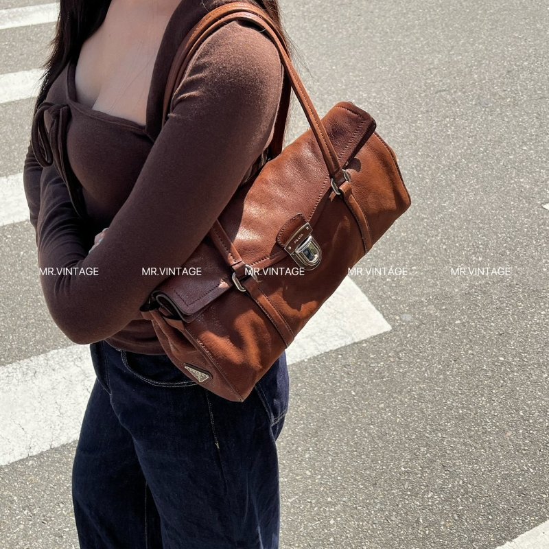 🏷Prada油蠟皮法棍包-0