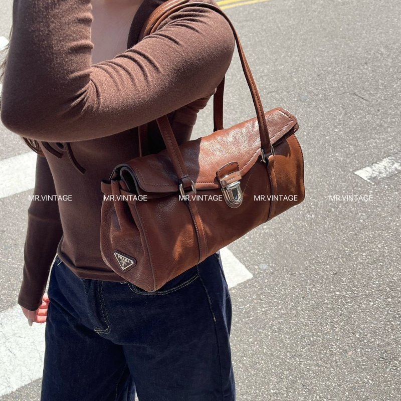 🏷Prada油蠟皮法棍包-1