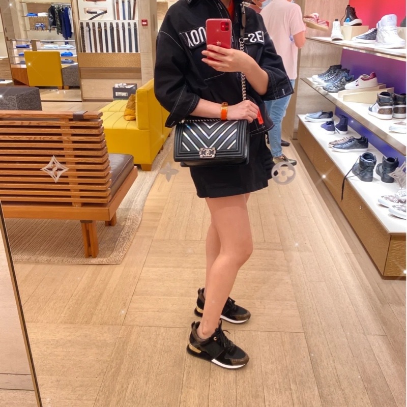 Lv路易威登run away老花絨面小牛皮運動鞋全套 98新-0