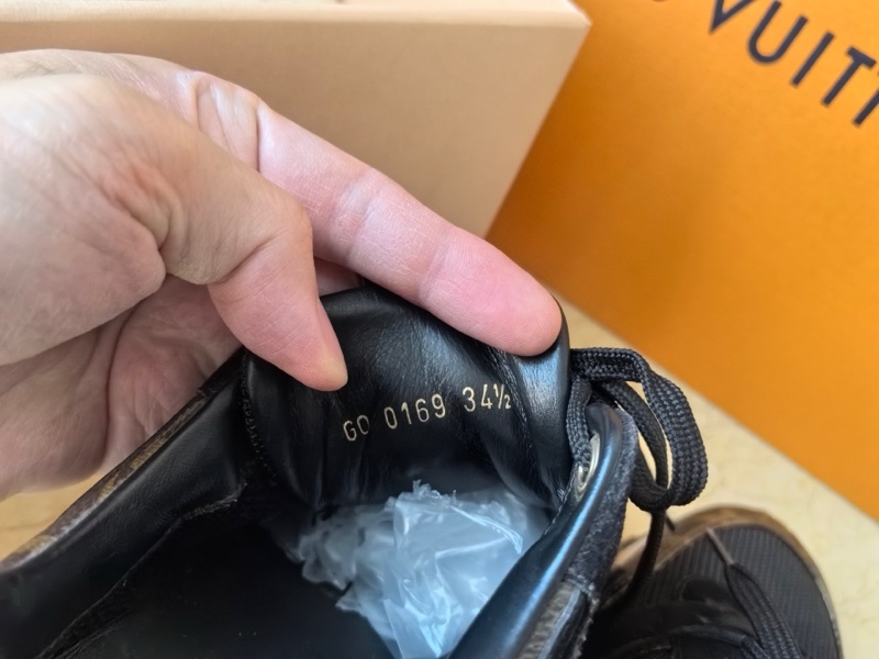 Lv路易威登run away老花絨面小牛皮運動鞋全套 98新-6