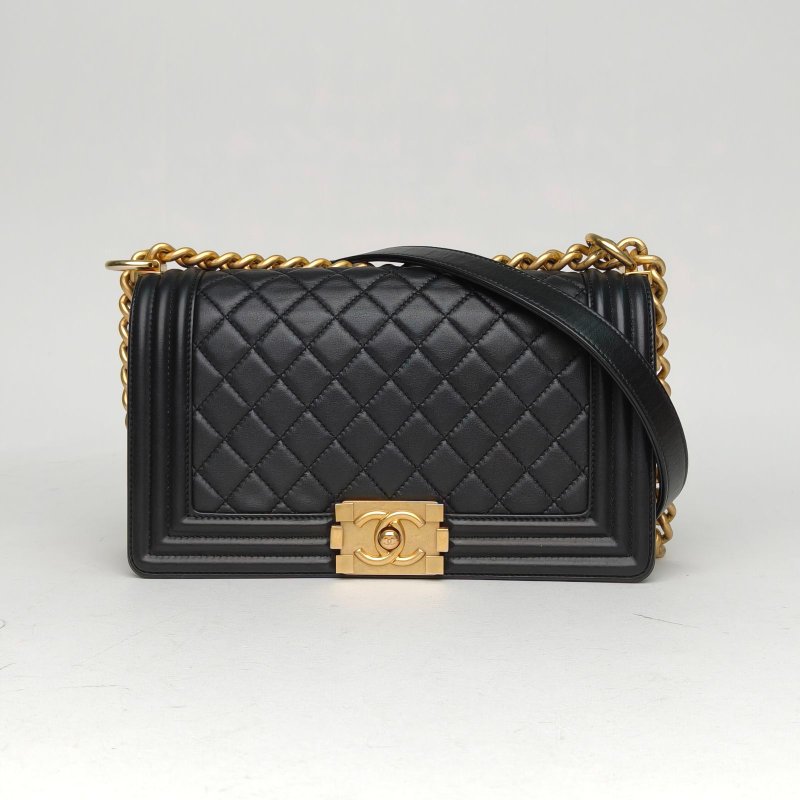 CHANEL Leboy中號25黑色牛皮30開金扣肩背包-0