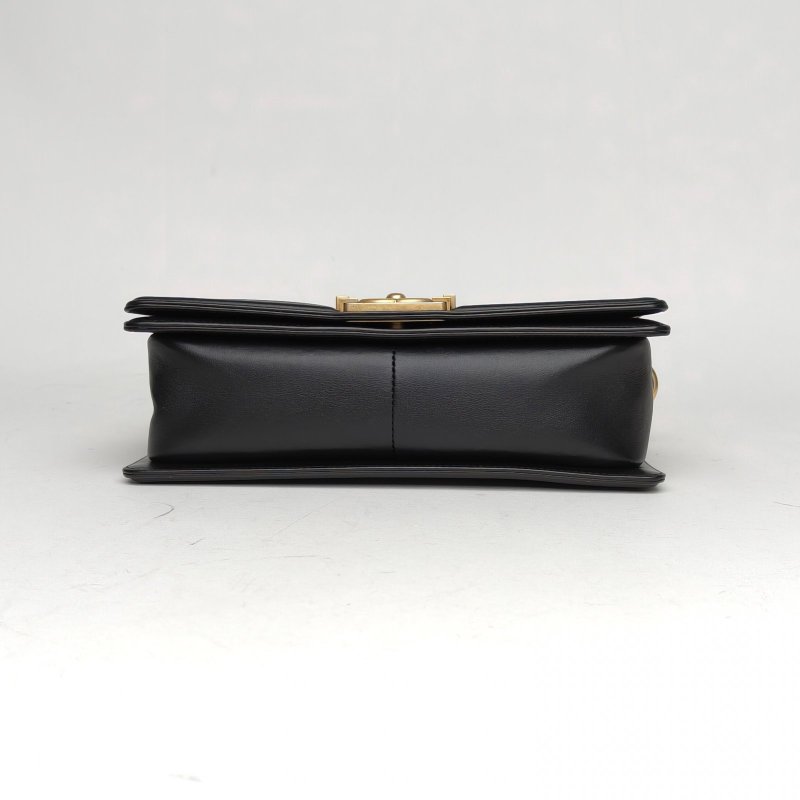 CHANEL Leboy中號25黑色牛皮30開金扣肩背包-4