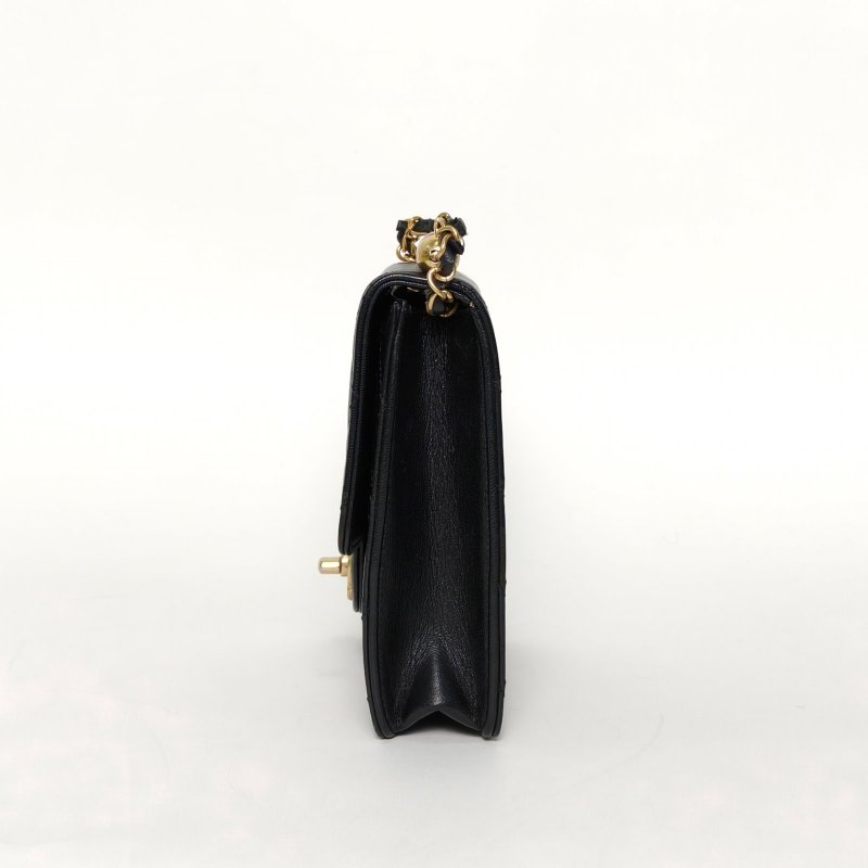 CHANEL 珍珠鏈條包Flapbag豎版中號15黑色牛皮29開金扣肩背包-1