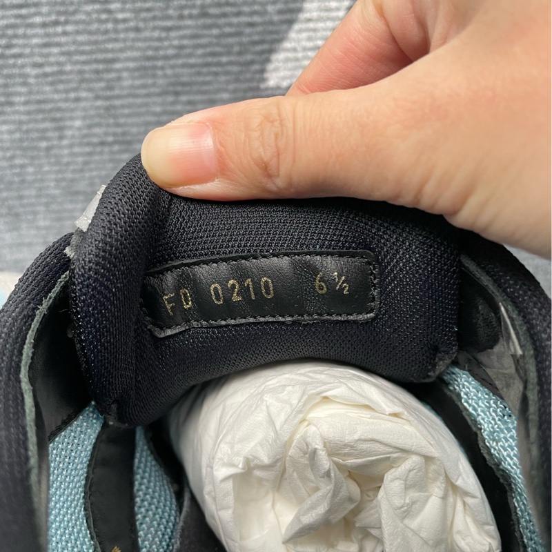 97新LV 灰藍色麂皮運動鞋40.5碼241536-3