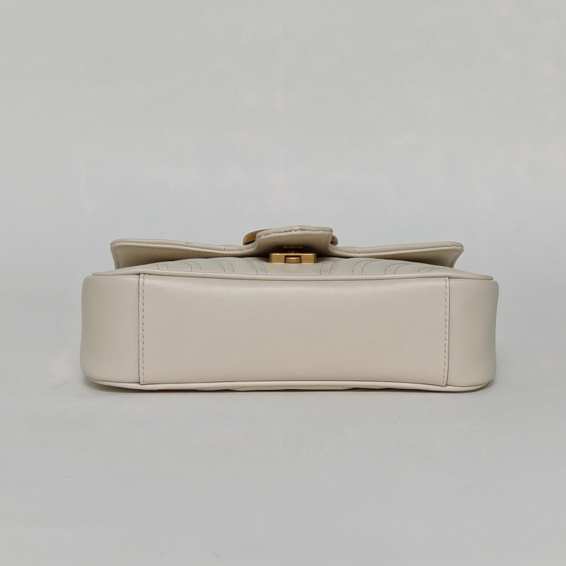 GUCCI GGMarmont肩背包Mini22白色牛皮金扣肩背包-4